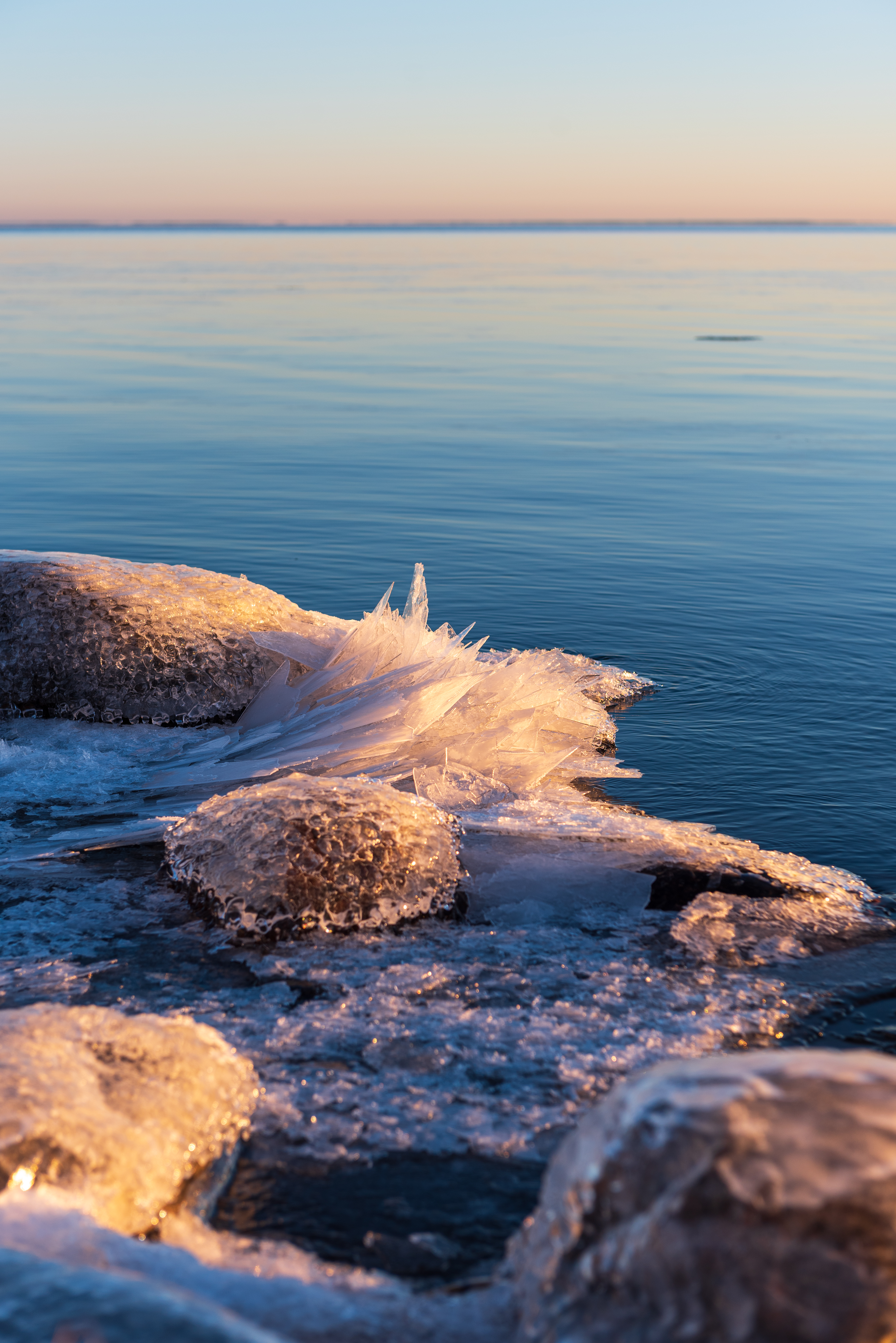 Is intill strandkanten av Vänern