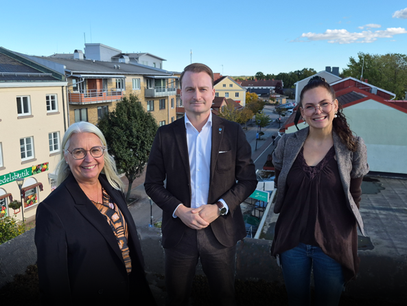 En bild som visar person, klädsel, himmel, utomhus

AI-genererat innehåll kan vara felaktigt.