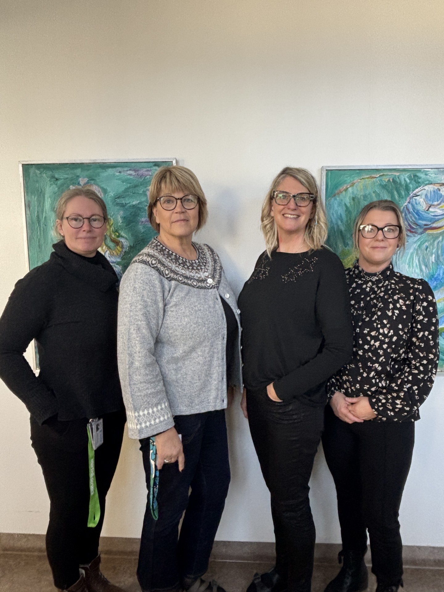 4 damer som jobbar på seniormottaget